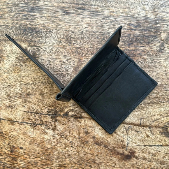 Butter soft black leather billfold wallet - Picture 4 of 7